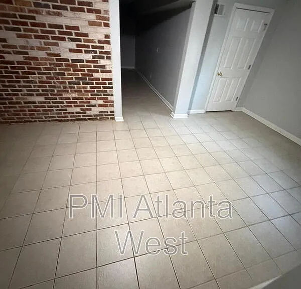 1715 Highland Pl — Photo 11