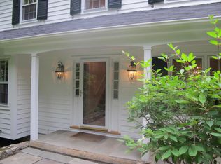 190 Briscoe Rd, New Canaan, CT 06840