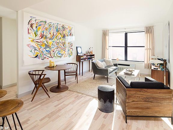 3rd image of 4421 Holt St #1124