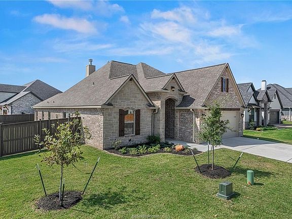 3rd image of 5116 Maroon Creek Dr