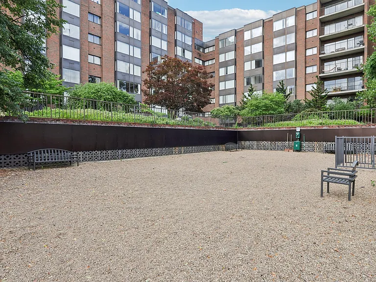 Park View Apartments — Photo 31