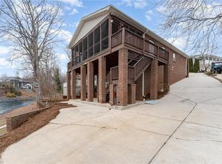 182 Grand View Dr, New London, NC 28127