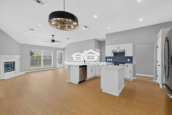 4412 Fox Meadows Ln — Photo 16