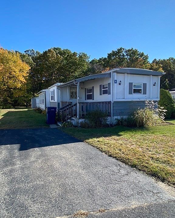 1st image of 9 Sunset Ln