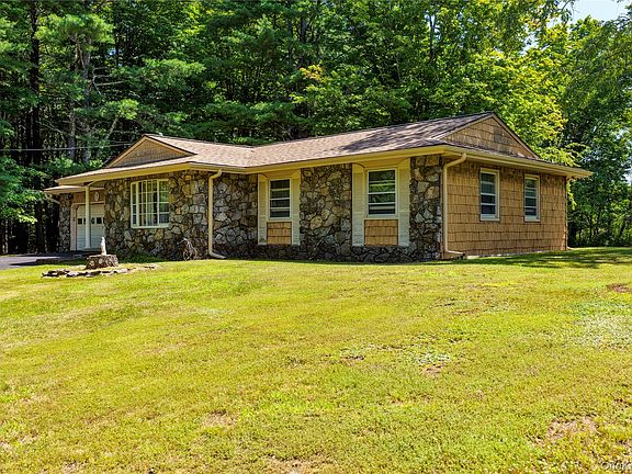 2nd image of 907 Edison Timmerman Road