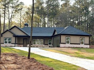 168 Oak Leaf Cir SE, Eatonton, GA 31024