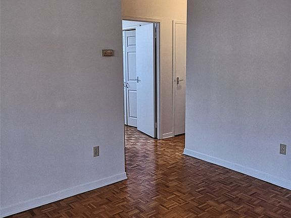 5th image of 990 McLean St #104