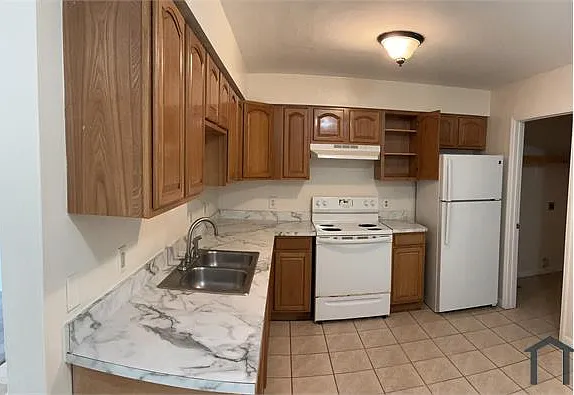 2 bed, 900 sqft, $1,200 — Photo 4
