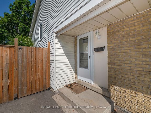 4th image of 1214 Trowbridge Dr