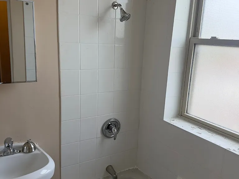 8058 S Hermitage Ave — Photo 10
