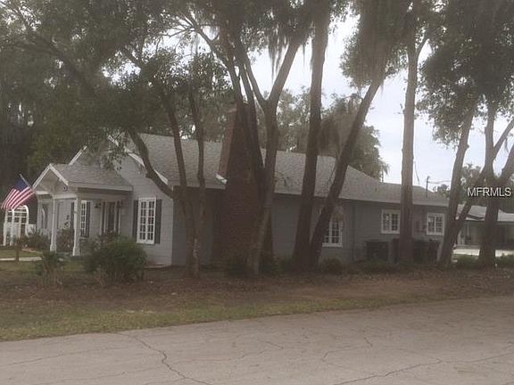 3rd image of 900 Vermont Ave