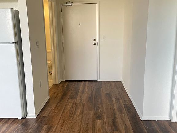 5th image of 8812 W Pico Blvd #208