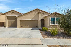 3 bed, 2.5 bath, 1884 sqft, $2,475 — Photo 1