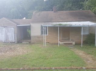 1602 Valley Ridge Dr, High Point, NC 27260