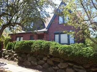 2517 4th Ave N, Seattle, WA 98109