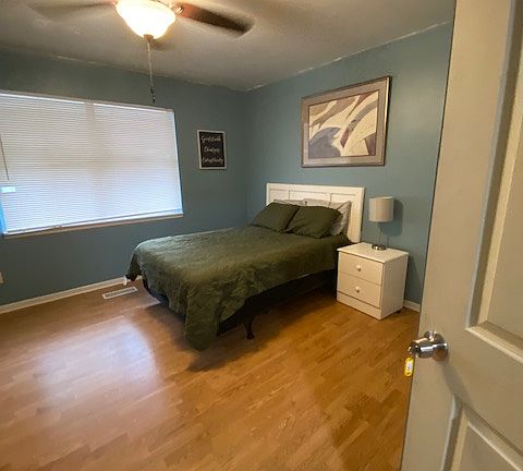 5th image of 1418 Armstrong Ave APT 2