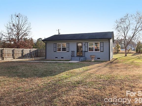 3rd image of 3207 Valleydale Rd