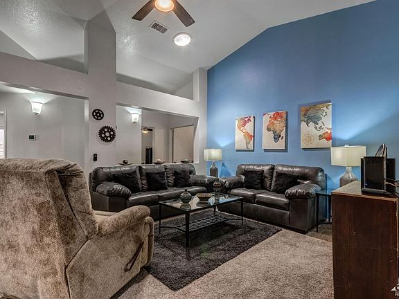 4th image of 81281 Begonia Ct