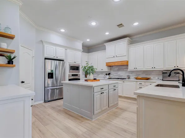 27511 Cinco Terrace Dr, Katy, TX 77494