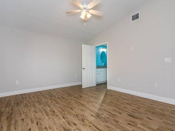5th image of 1802 NW 8th Pl