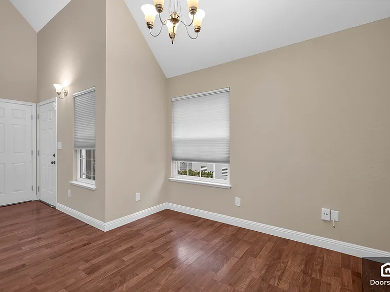 1714 Somerset Pl — Photo 11