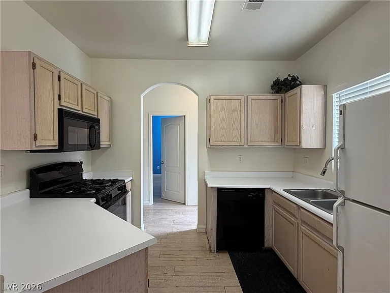 5525 W Flamingo Rd #2016 — Photo 6