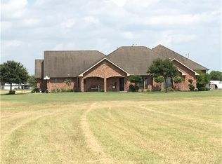 2414 Wilson Rd, El Campo, TX 77437