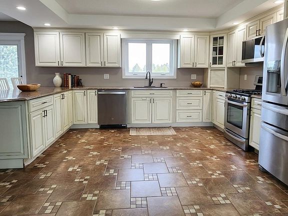 4th image of 160 Randall Rd