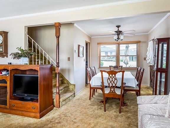 5th image of 29 Meadowwood Ln