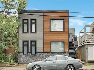 209 Hannah St #1, Ottawa, ON K1L 7M6