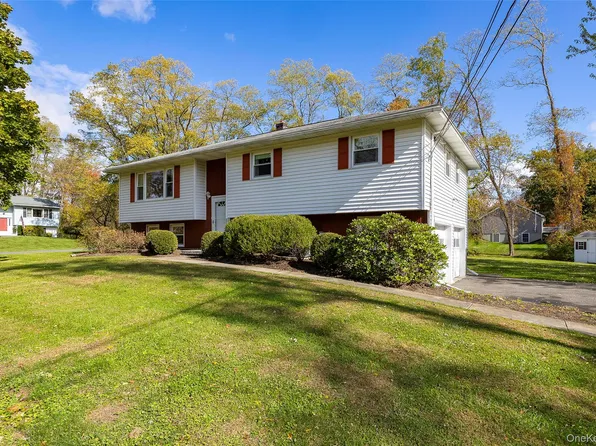 13 Chestnut Street, Red Hook, NY 12571