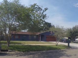 8433 Graybar Dr, Jacksonville, FL 32221