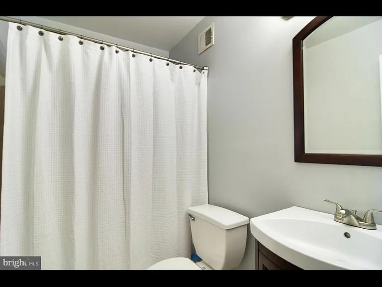 9630 Hillock Ct — Photo 14