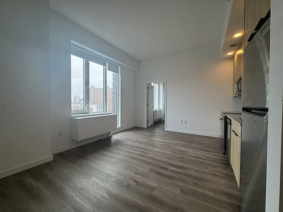 3rd image of 2455 3rd Ave APT 6E
