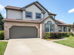 1476 Kent Ln, Elgin, IL 60120