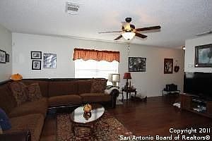 4th image of 16450 Blanco Ky