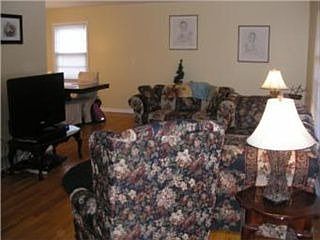 4th image of 5601 W 92nd Ter