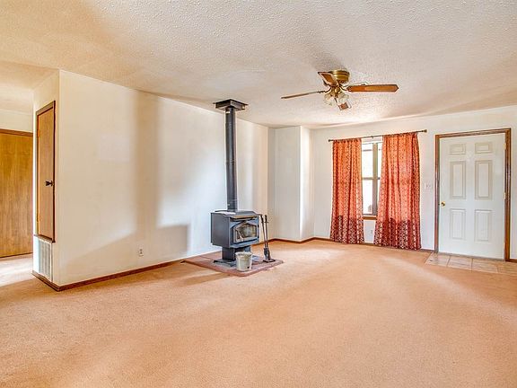 5th image of 412 Todd Dr