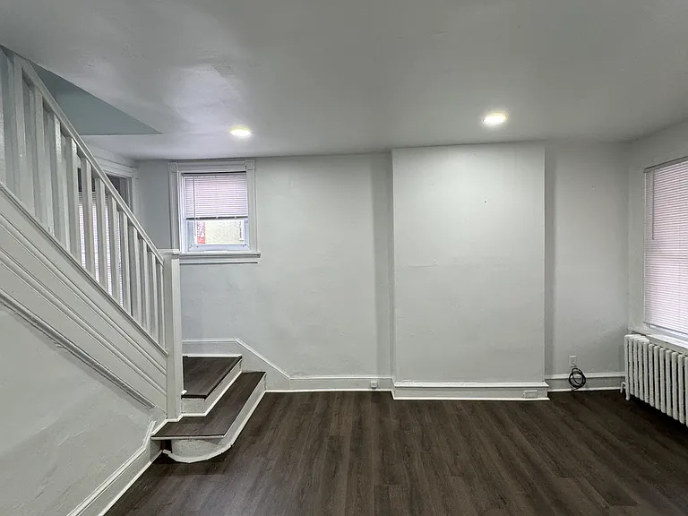 1406 W 2nd St — Photo 3