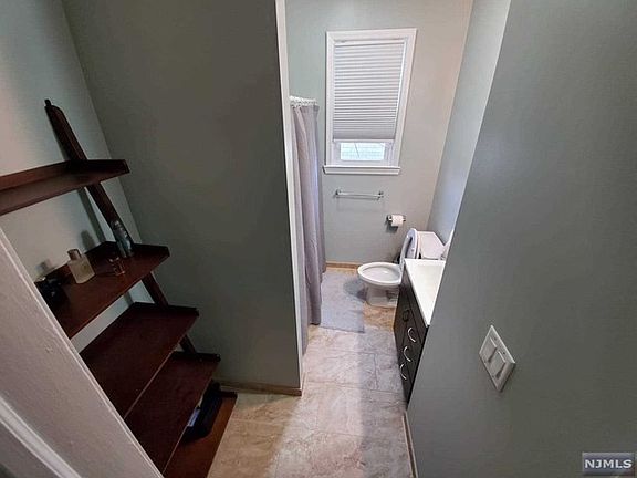 4th image of 177 Sunset Ave #3