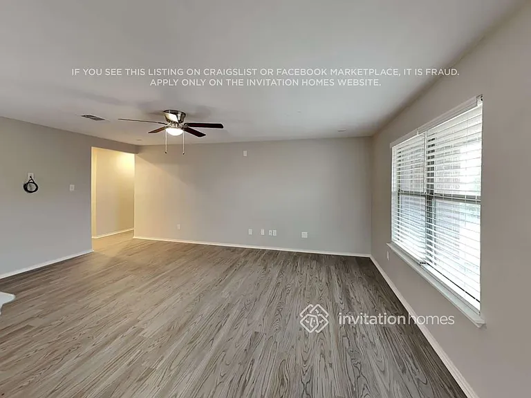 4808 Woodstock Dr — Photo 6