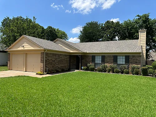 405 Thorn Wood Dr Photo 1
