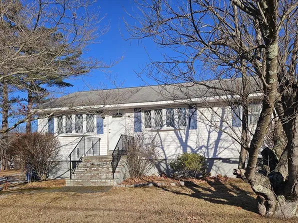 45 Pinewood Ave, Billerica, MA 01821