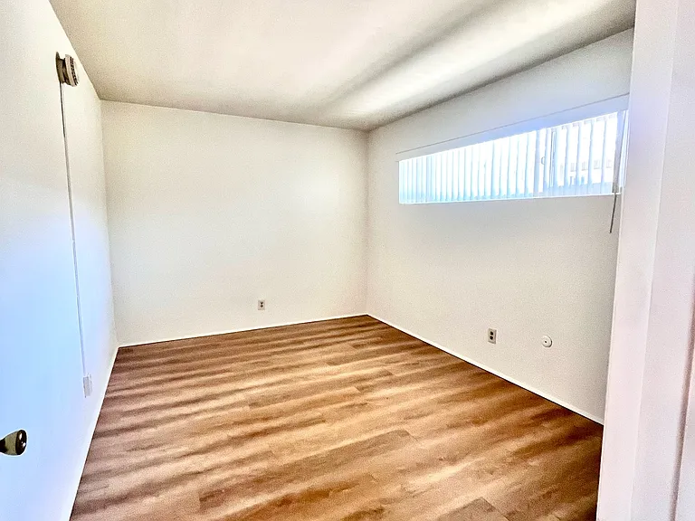 2835 Nina St #11 — Photo 14
