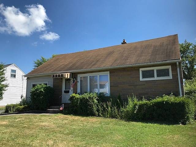 1st image of 449 Southwood Dr