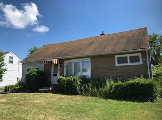 449 Southwood Dr, Buffalo, NY 14223
