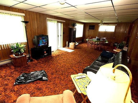 4th image of 3325 Greencrest Ct