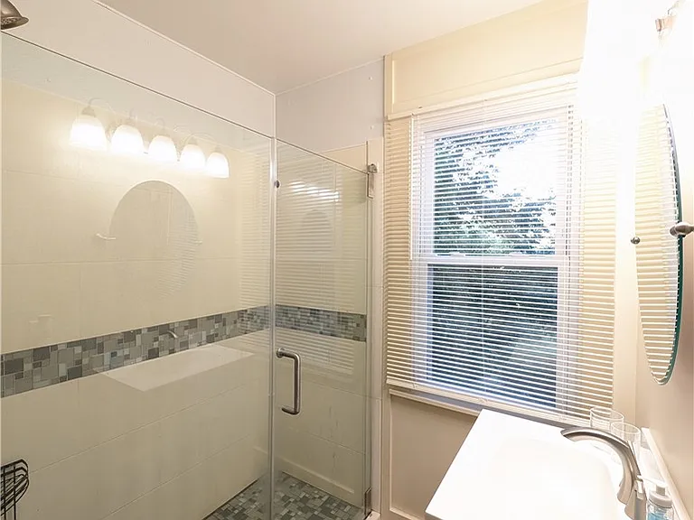 378 Bell Hill Rd — Photo 14