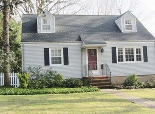 511 Summit St, Ridgewood, NJ 07450