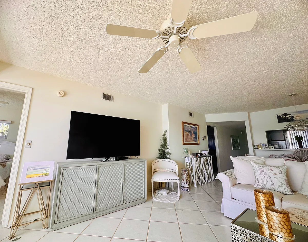 Building Photo - 10682 Gulf Shore Dr #C106